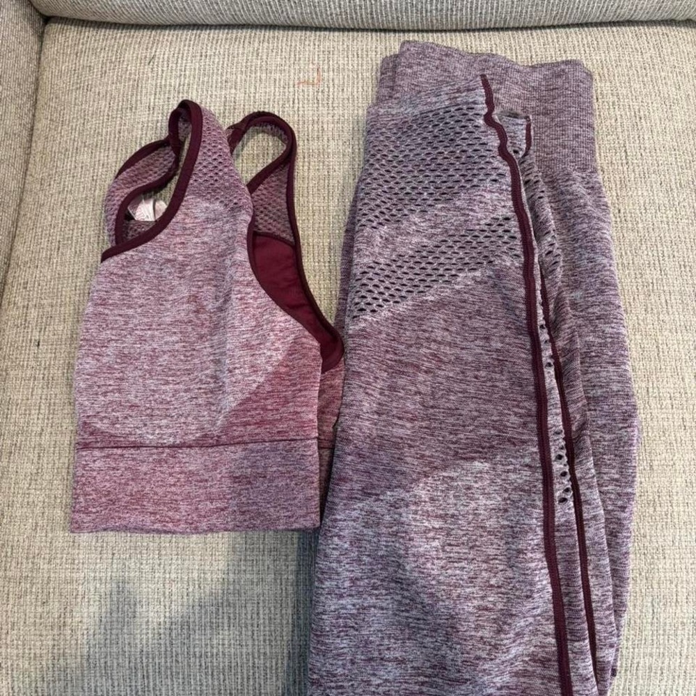 Victoria Secret Pink seamless purple leggings and sport bra set - Picture 8 of 8